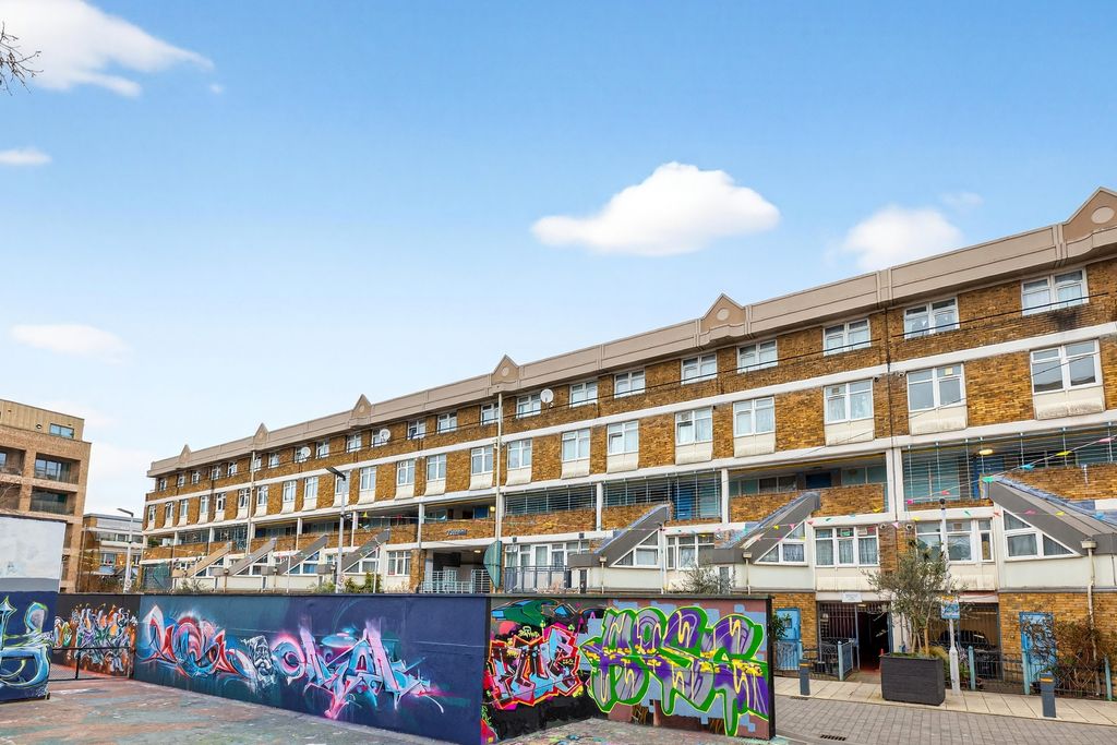 Property photo 3 of 20