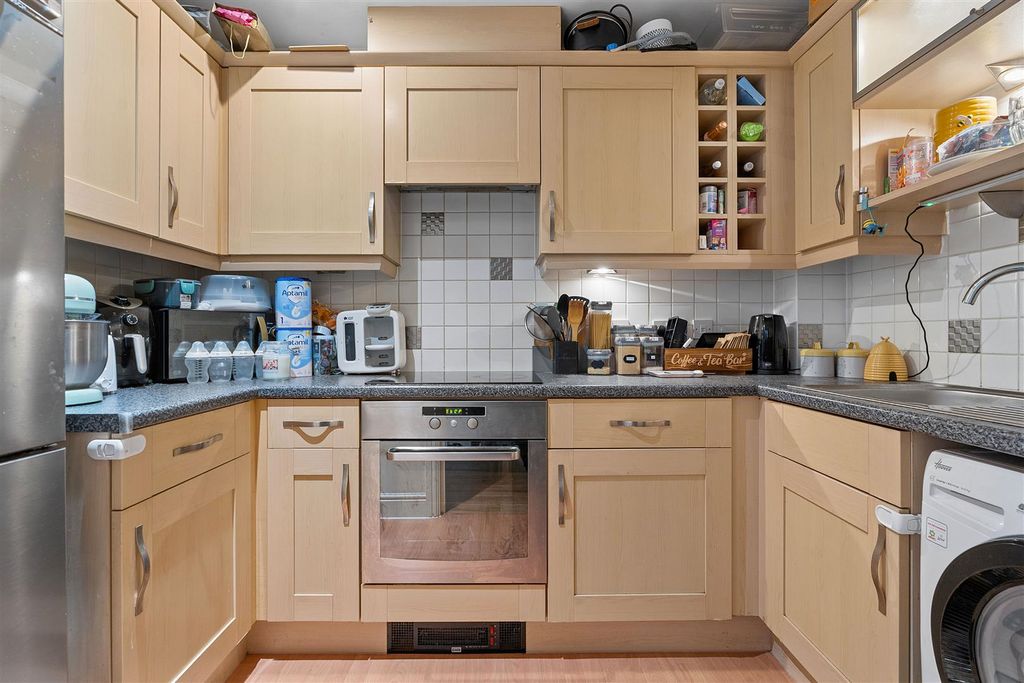 Property photo 2 of 8 43 Covesfield-Hr6 (1).Jpg