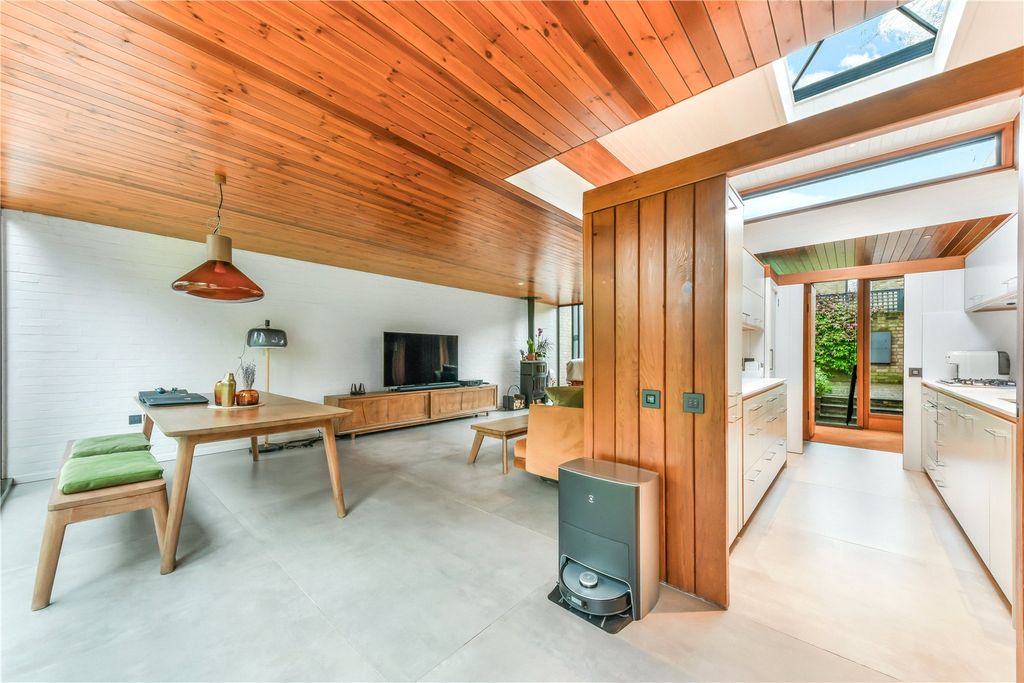 Property photo 3 of 12 Picture No. 04