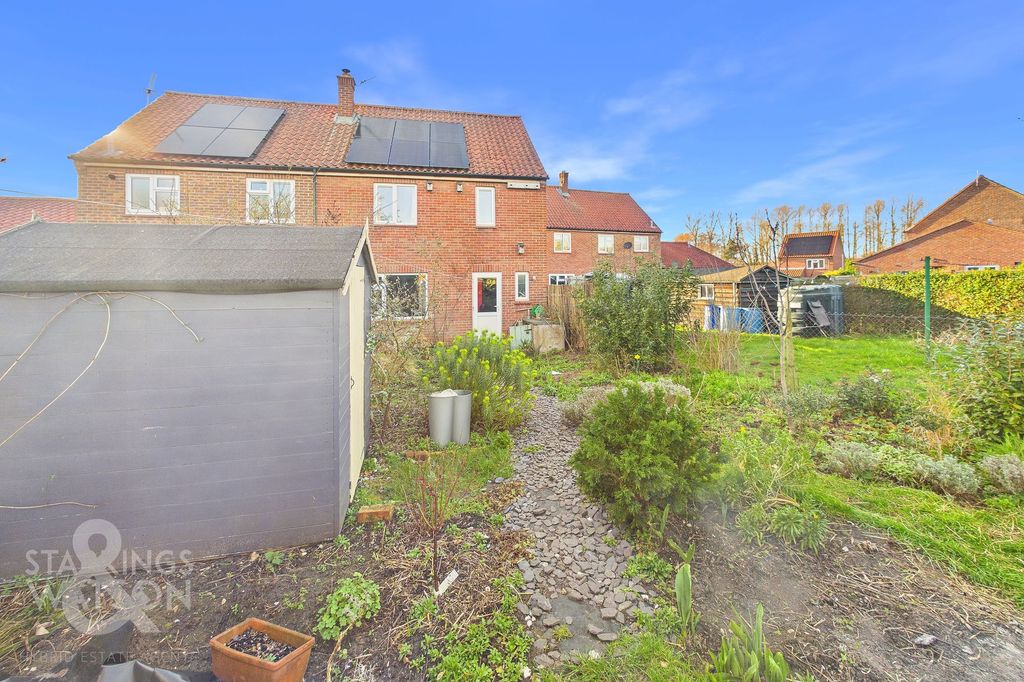 Property photo 2 of 27