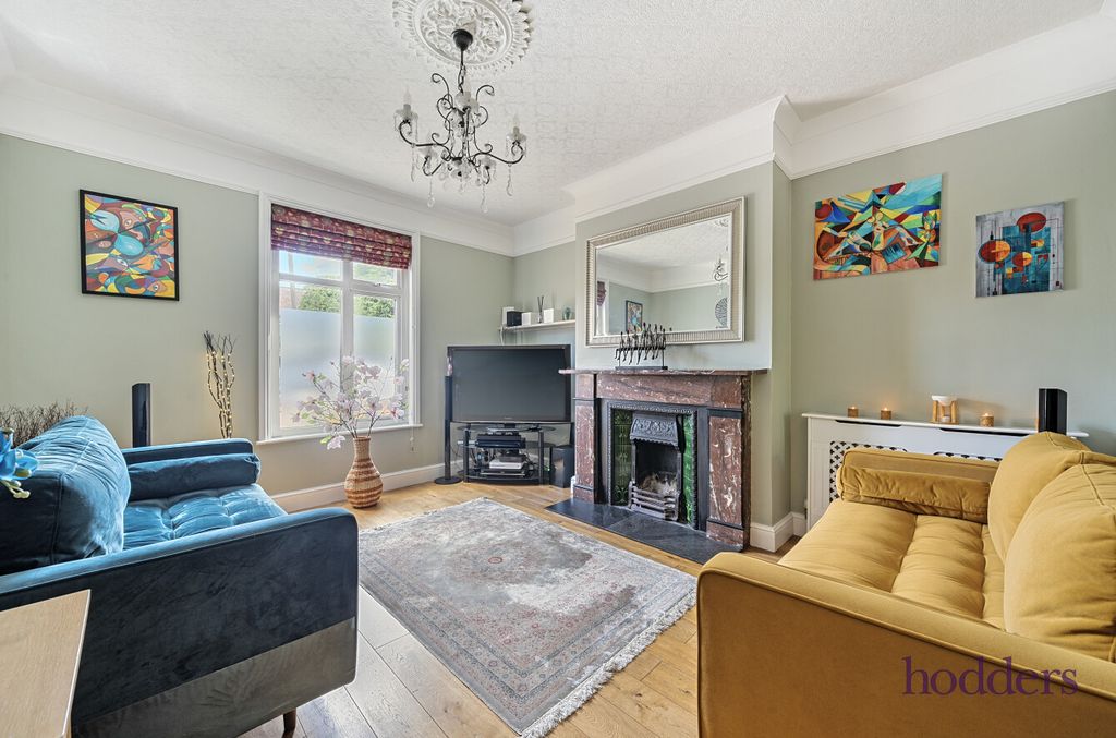 Property photo 2 of 34 6A5249E2-d84F-4c5...