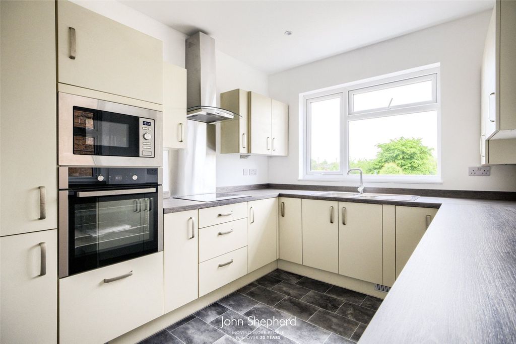 Property photo 2 of 14 Picture No. 04