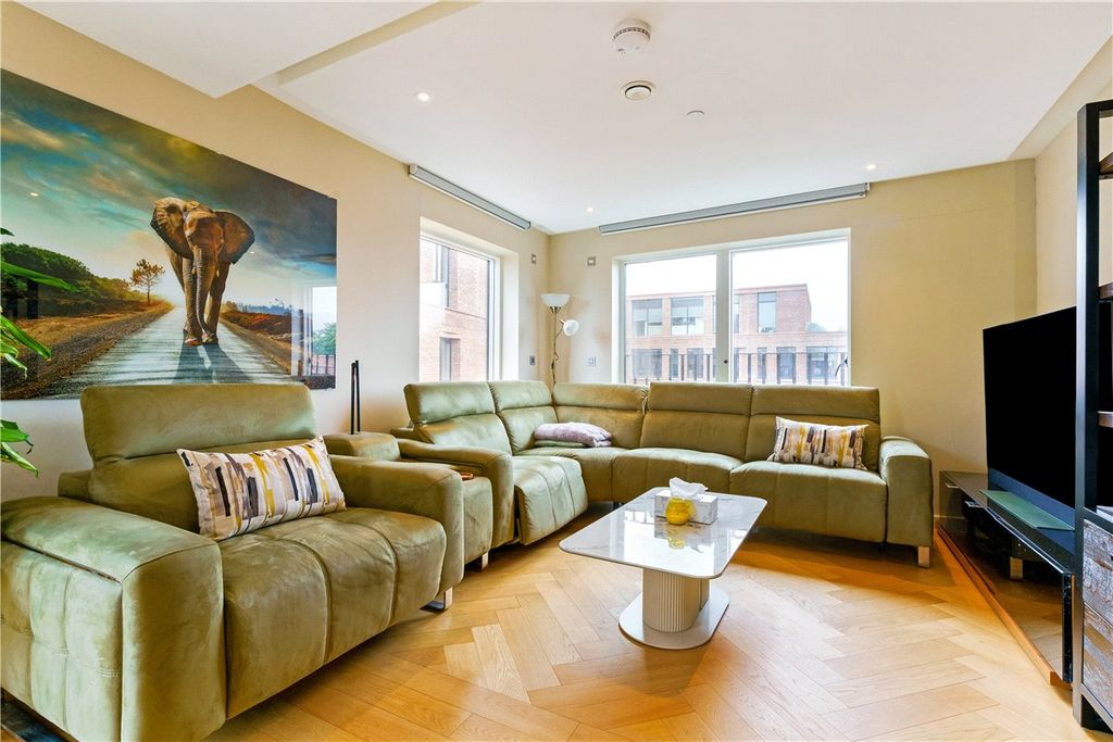 Property photo 2 of 18 Picture No. 15