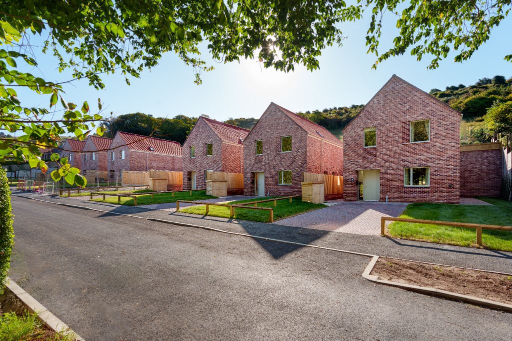 Property photo 1 of 22 4571161