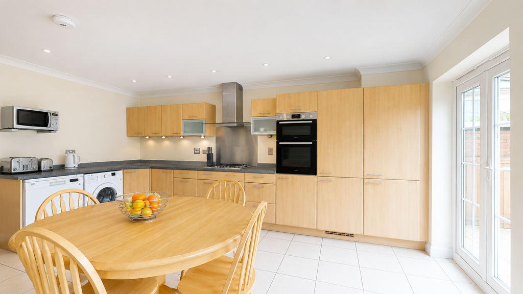 Property photo 1 of 18 Kitchen - Angle 1