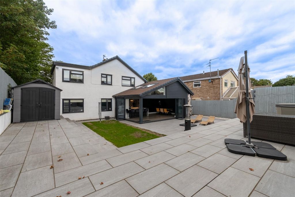 Property photo 3 of 32 Rear Garden