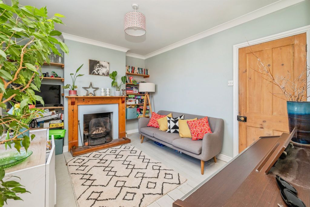 Property photo 2 of 20