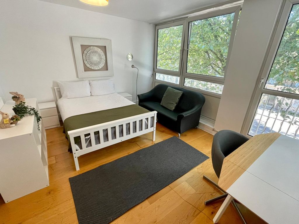 Property photo 1 of 25