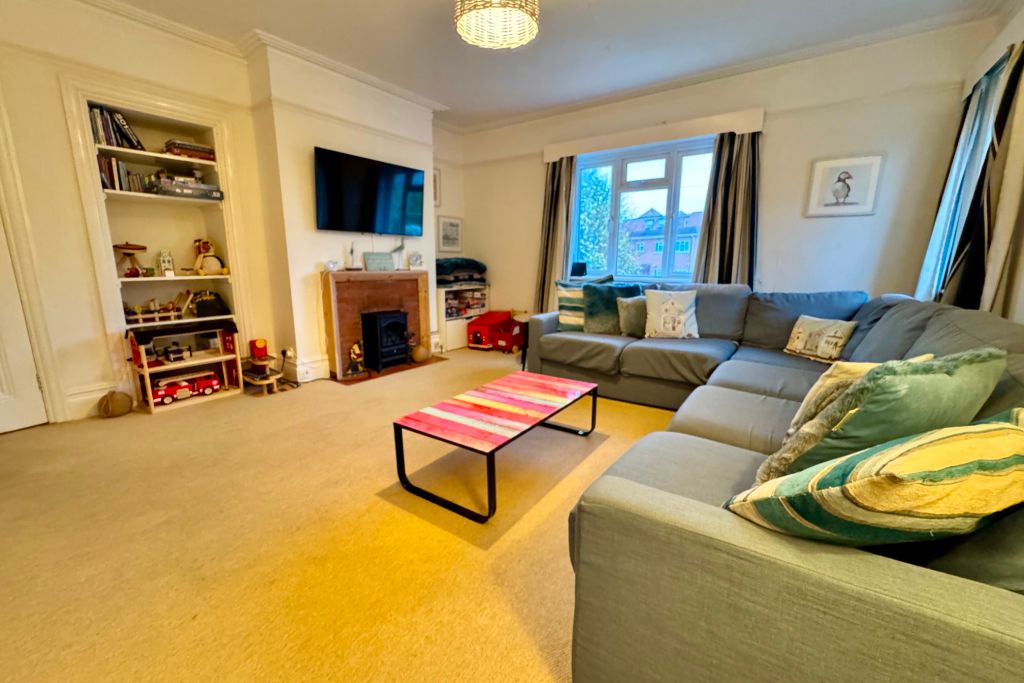 Property photo 3 of 10 Living Room