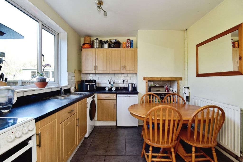 Property photo 3 of 18 Pbox-Img.Jpg