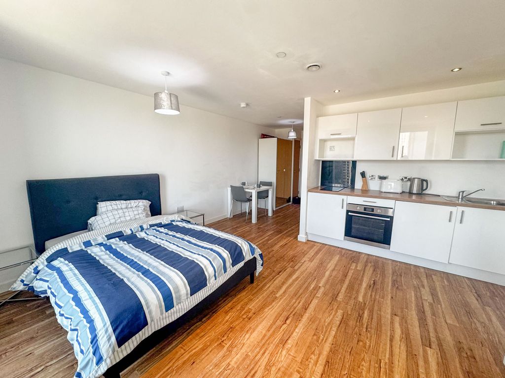 Property photo 3 of 12 Michgianpointtowera00001Img_5079_Edited.Jpg