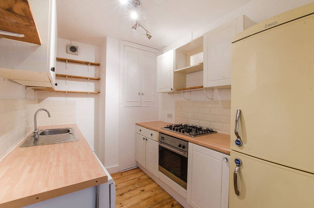 Property photo 3 of 7