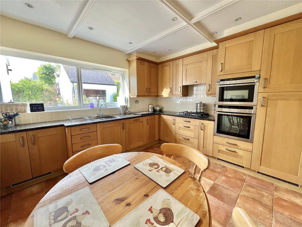Property photo 3 of 23 Picture No. 05