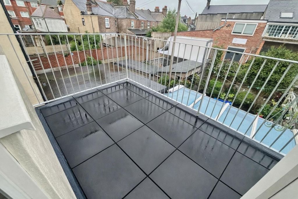 Property photo 3 of 7