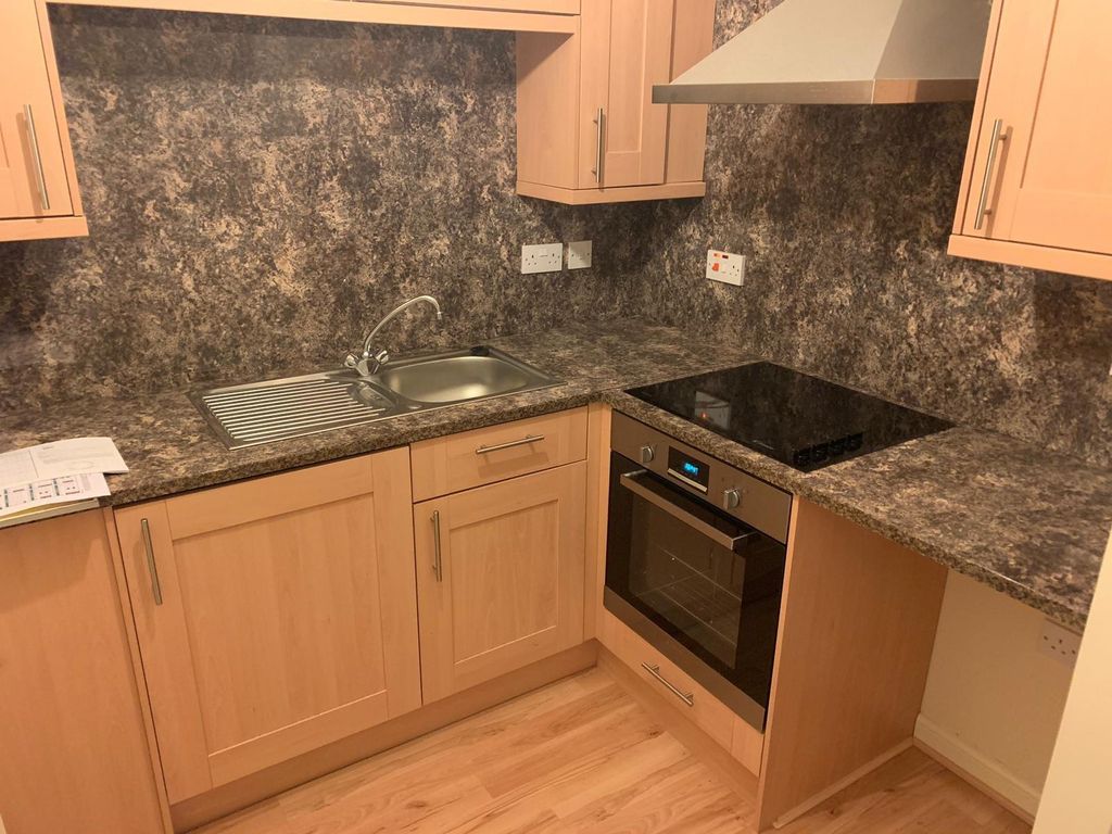 Property photo 3 of 6