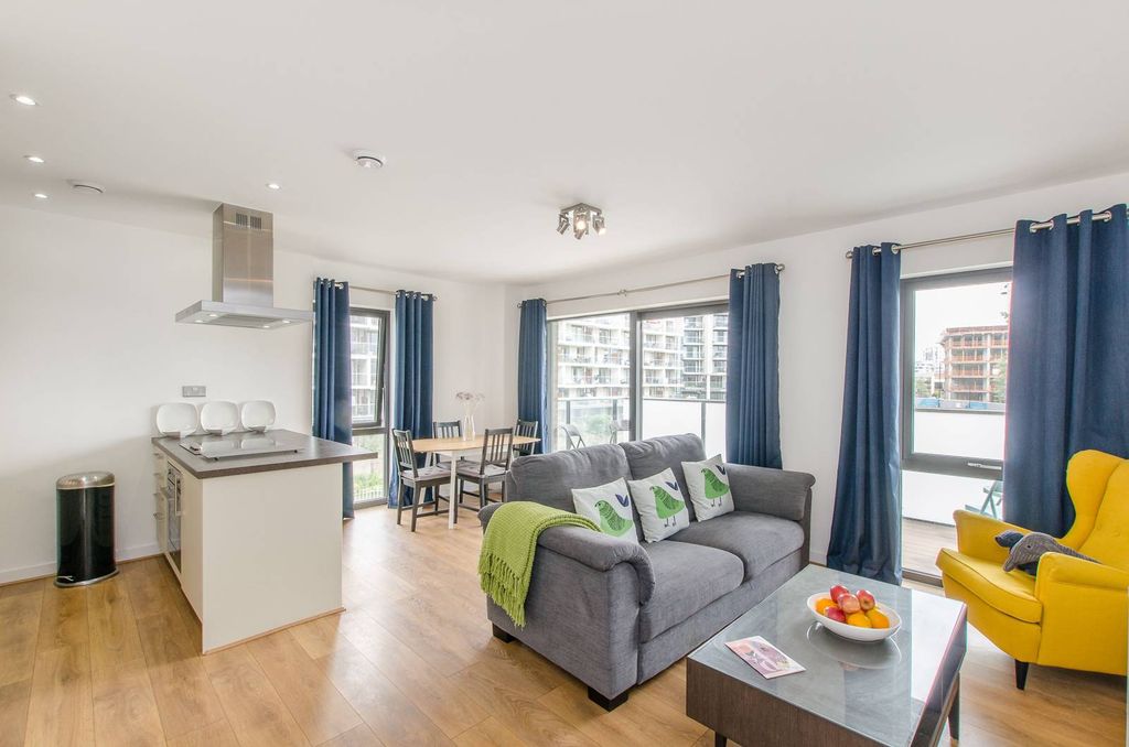 Property photo 2 of 11