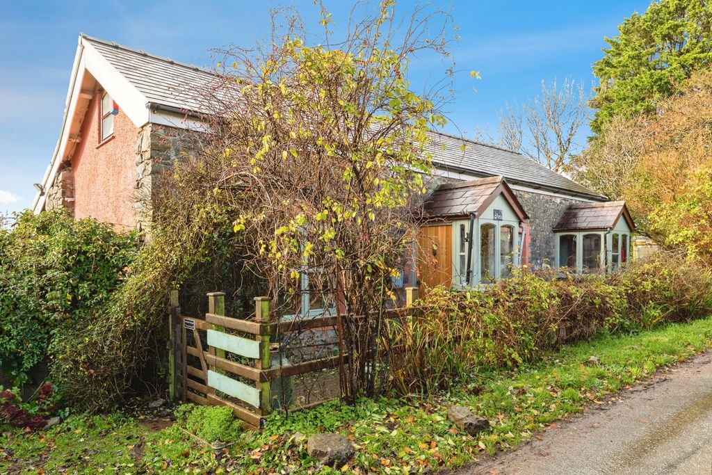 Property photo 1 of 17 Photo