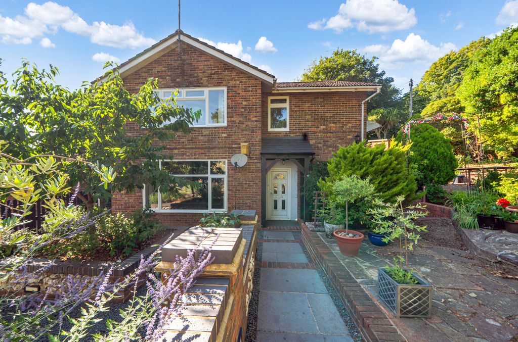 Property photo 1 of 18 1488535-22-6A5663...