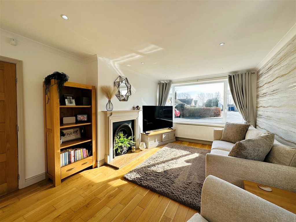 Property photo 3 of 24