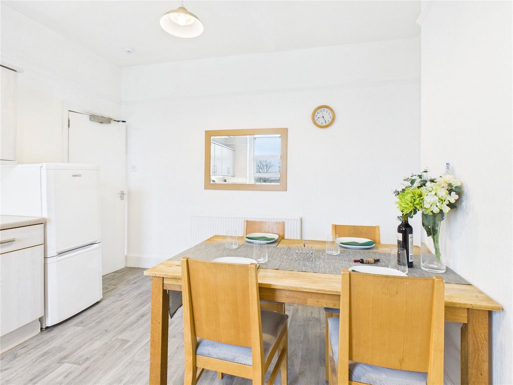 Property photo 3 of 13 Picture No. 11