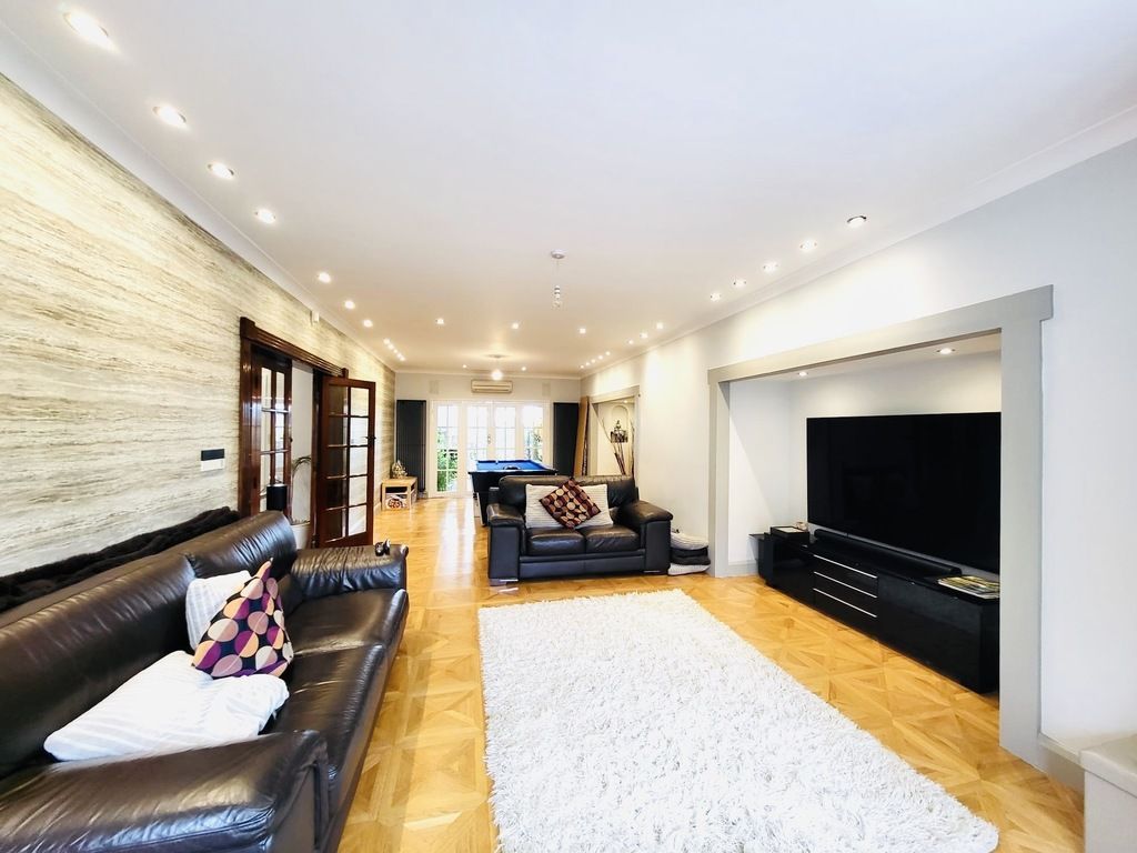 Additional image 9 of 5 bed detached house for saleHazel Gardens, Edgware HA8