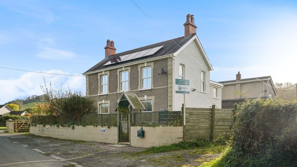 Property photo 2 of 15