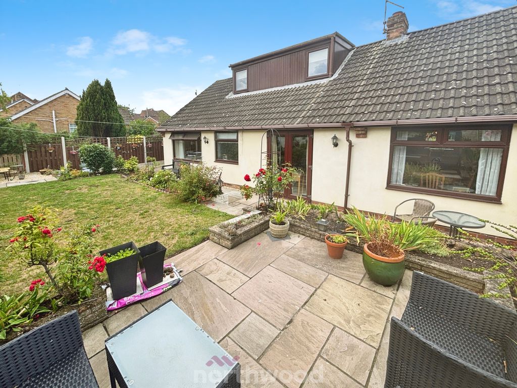 Property photo 2 of 30