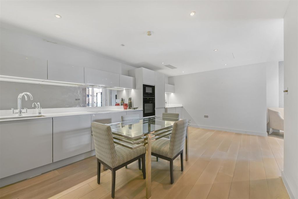 Property photo 3 of 10 Dining Kitchen.Jpg