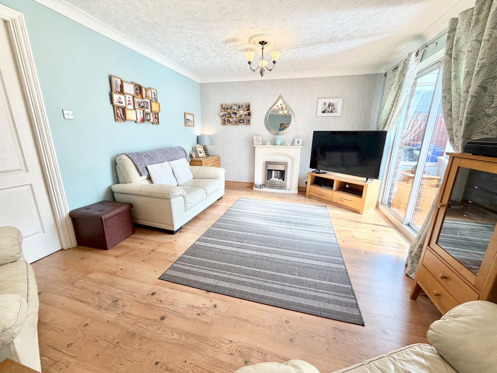 Property photo 3 of 29