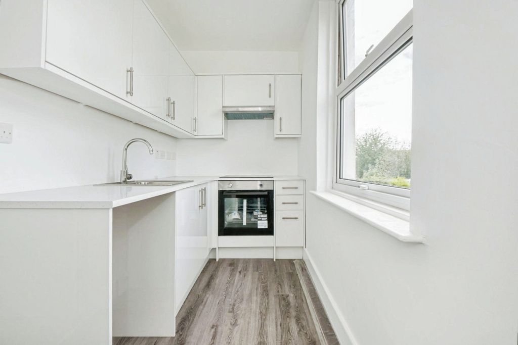 Property photo 2 of 15 Pbox-Img.Jpg