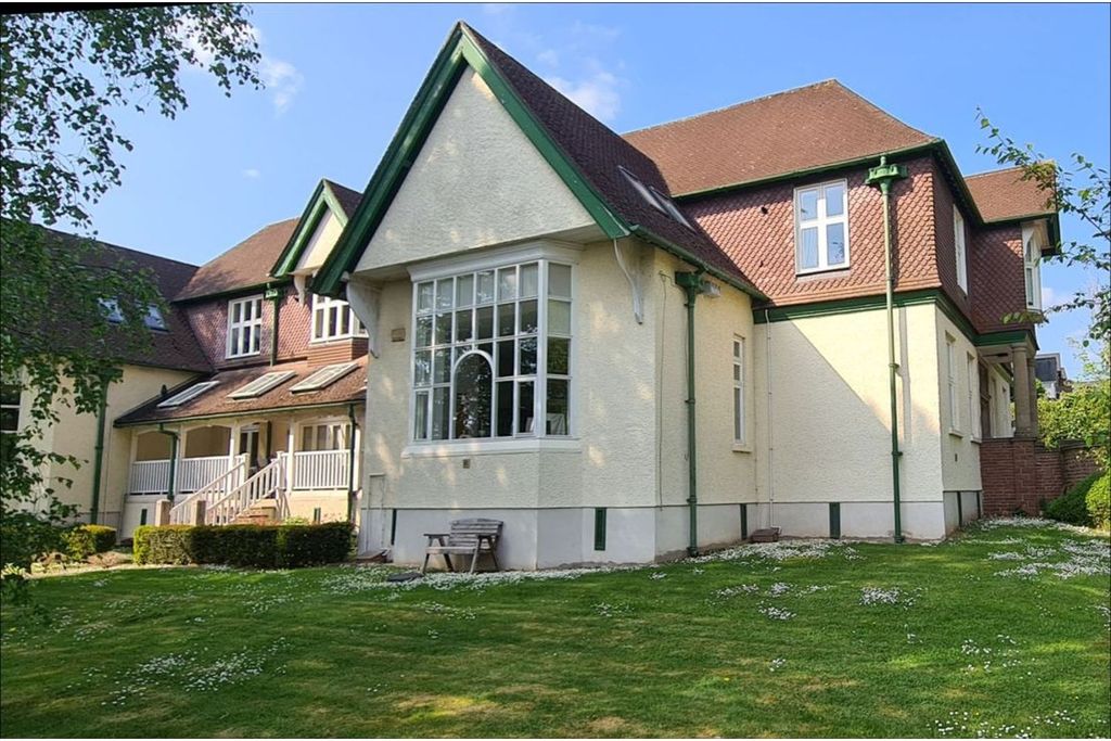 Property photo 1 of 12 Front View