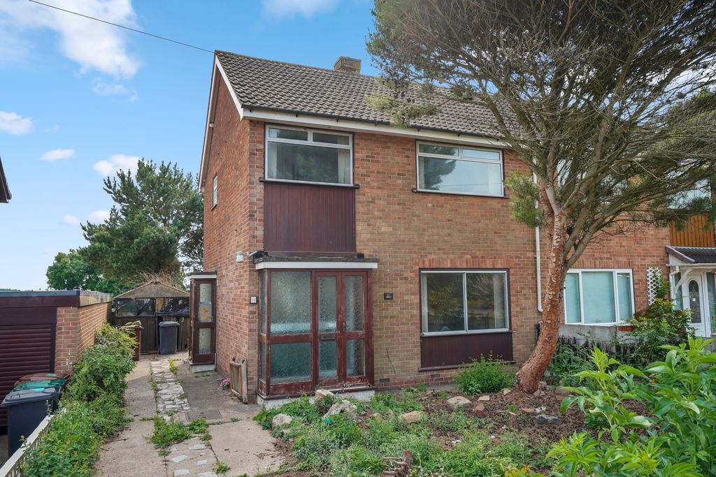 Property photo 1 of 16 17 Charlton Close, Linton, Swadlincote, Derbyshire, De12 6Pr