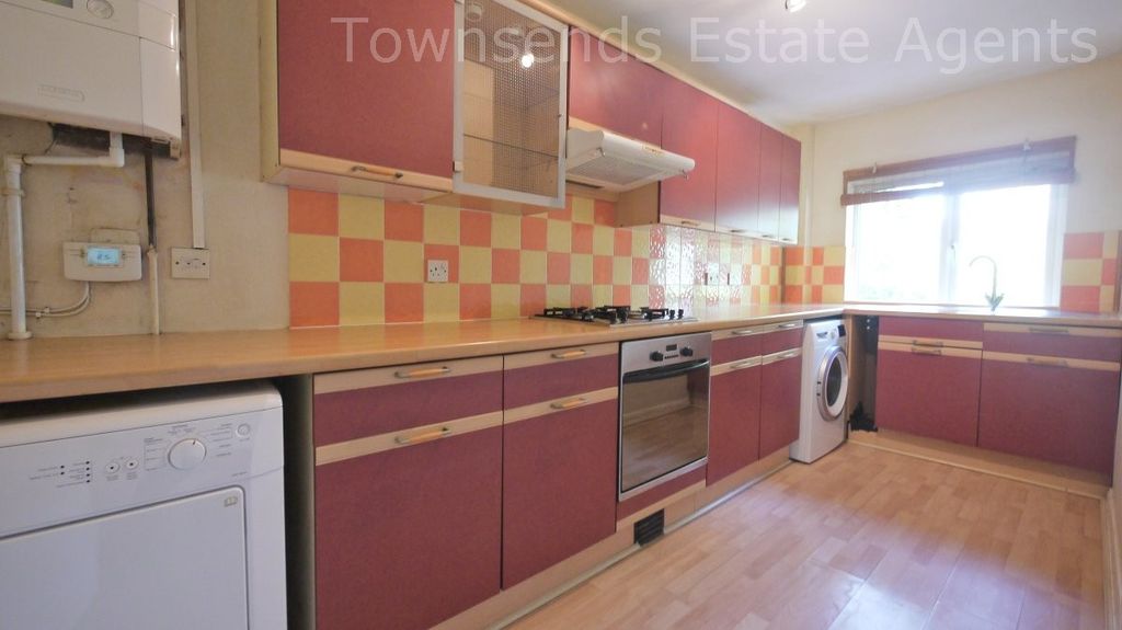 Property photo 2 of 5