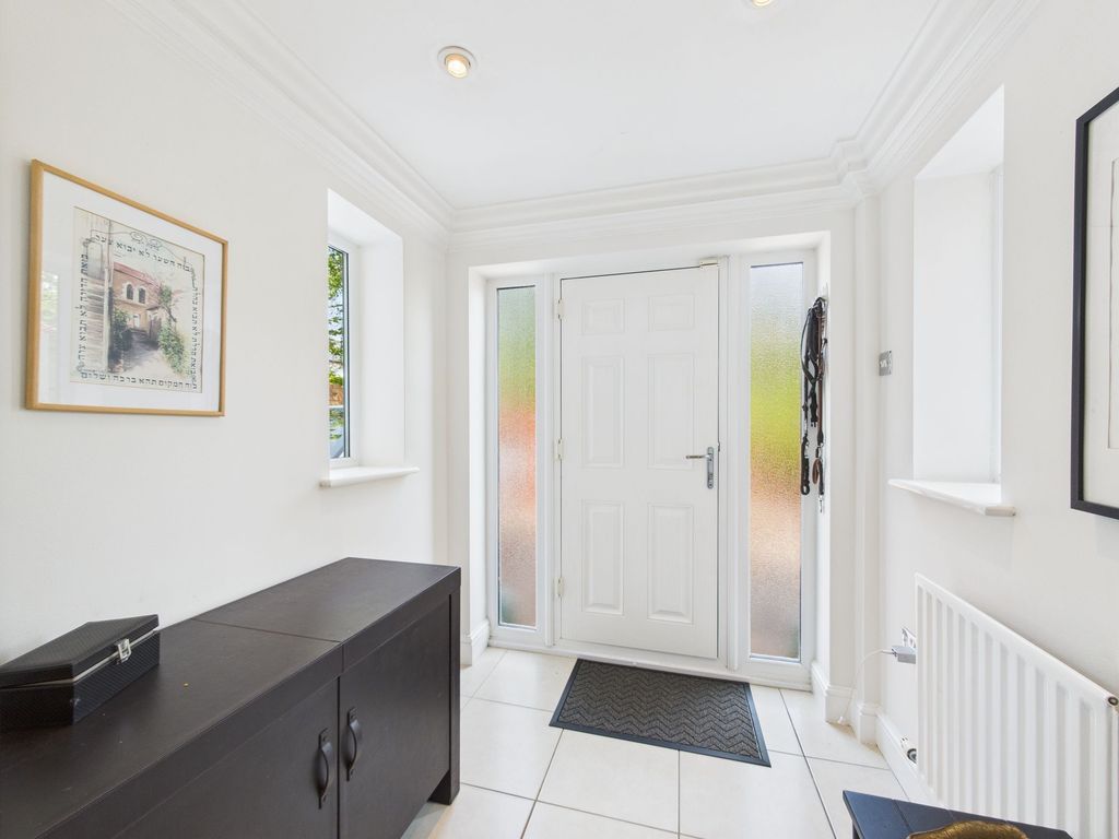 Property photo 2 of 36