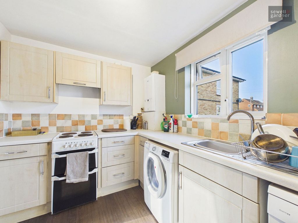 Property photo 3 of 16