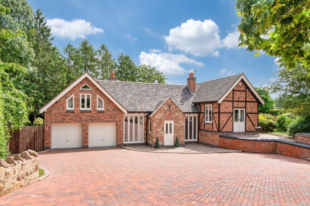 Property photo 2 of 36 Double Garage