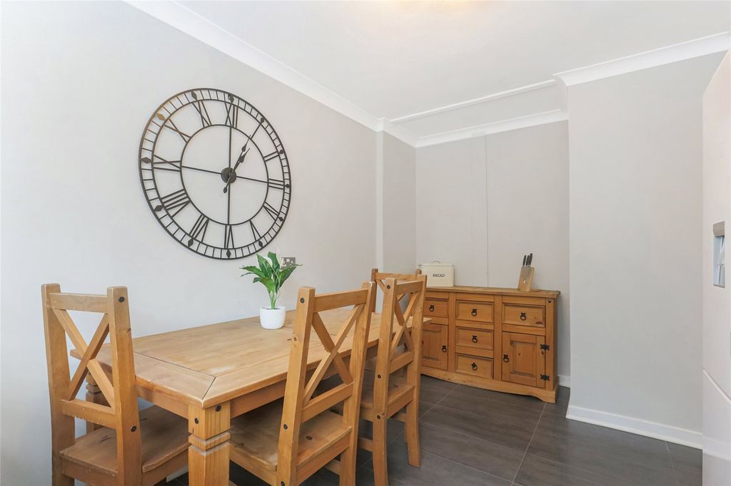 Property photo 3 of 12 Dining Room