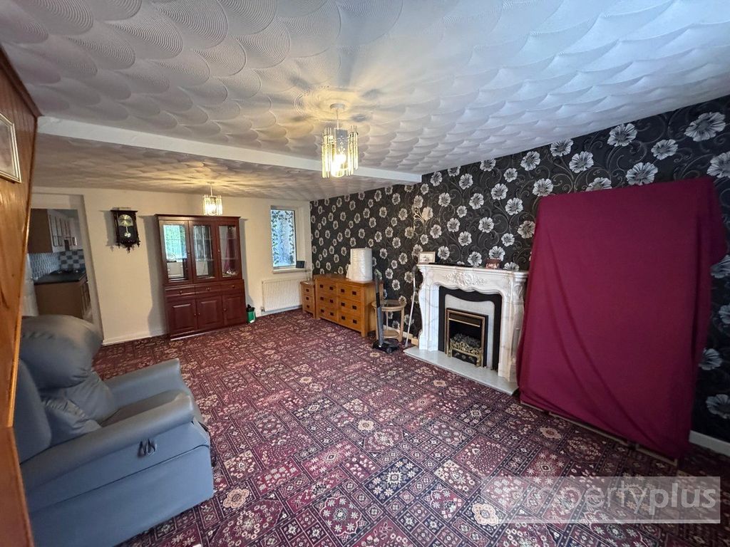 Property photo 2 of 13 Picture No. 11