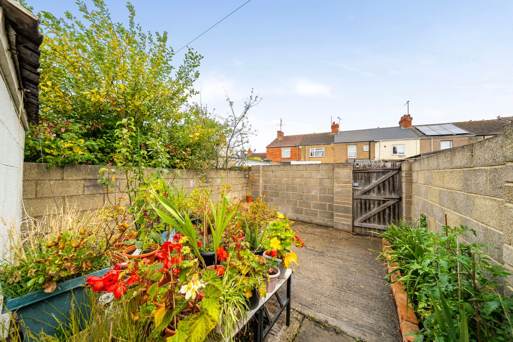 Property photo 3 of 12 15100547