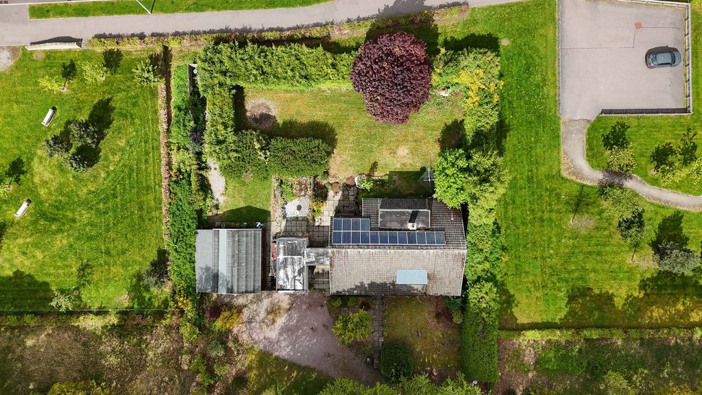 Property photo 2 of 40