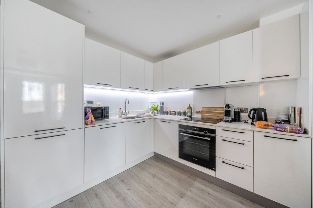 Property photo 3 of 8 Picture No. 31