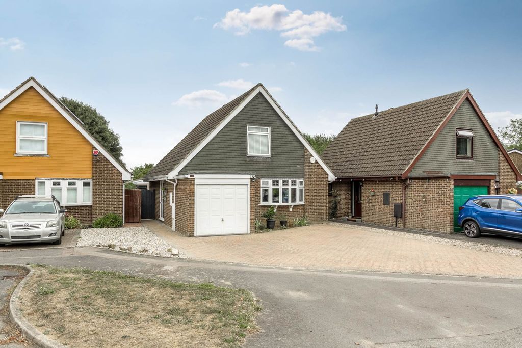Property photo 1 of 18