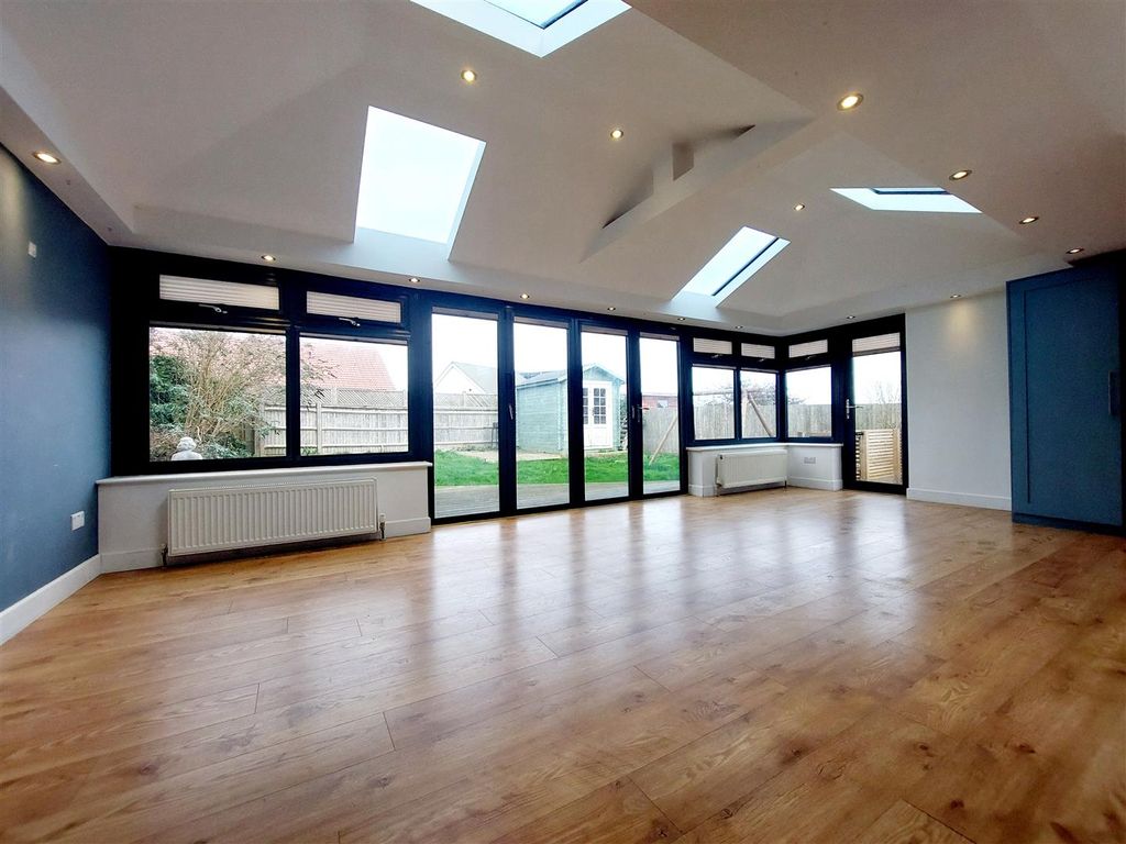 Property photo 2 of 14 Open Plan