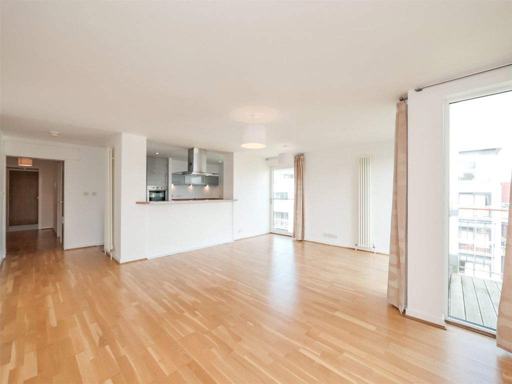 Property photo 3 of 19 Photo 3