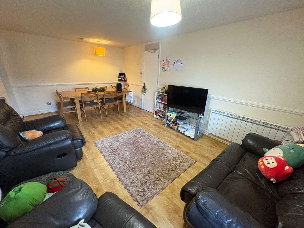 Property photo 3 of 14 Photo 3