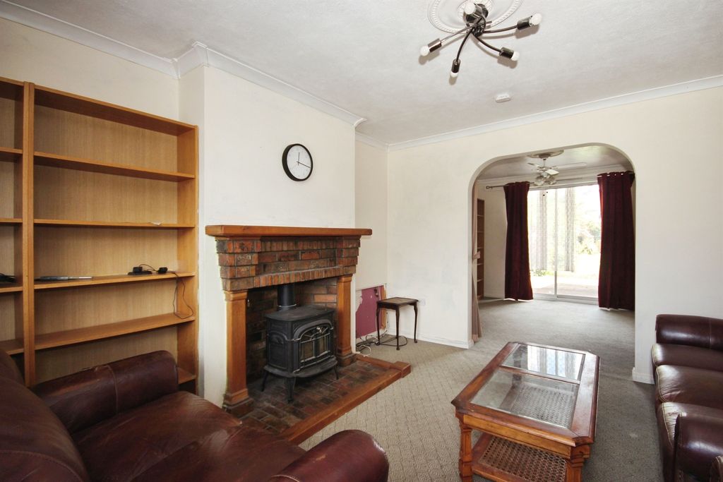 Property photo 2 of 14