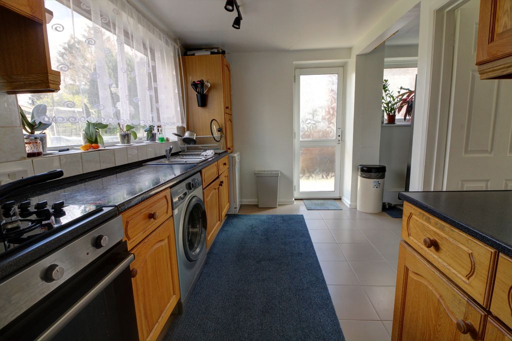 Property photo 3 of 11 Photo #3