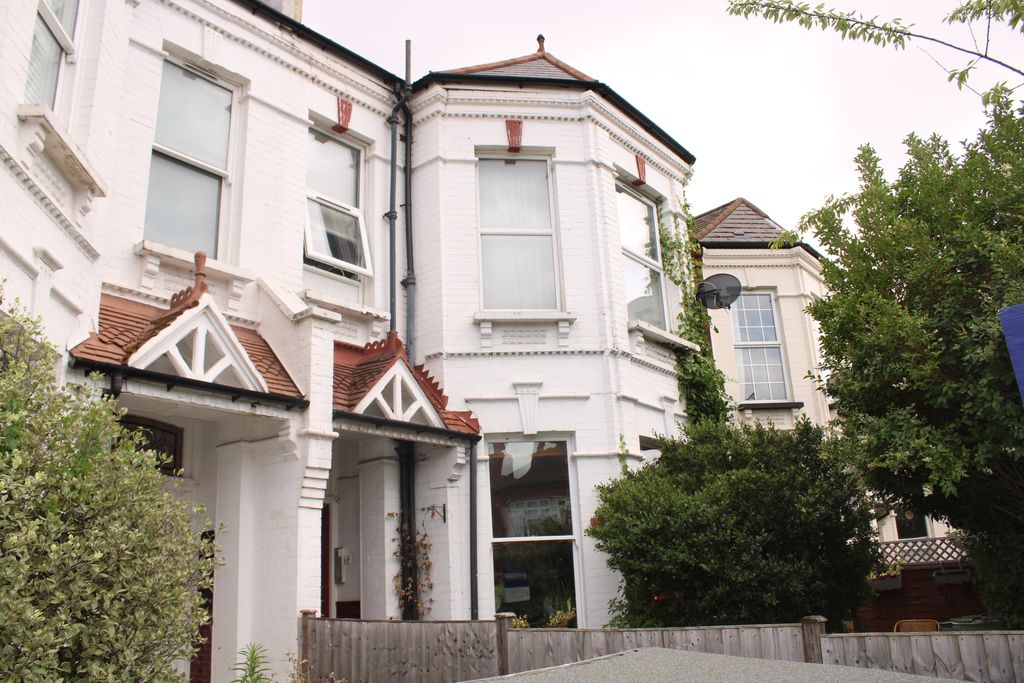 Property photo 1 of 13 Frontage
