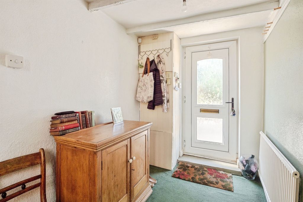Property photo 3 of 23