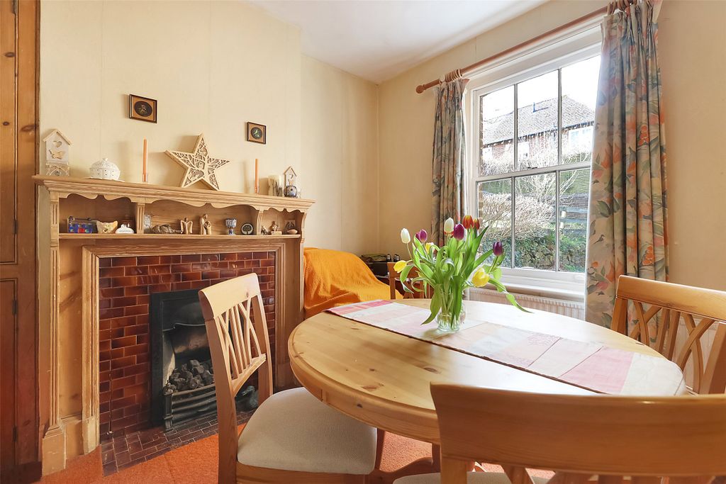 Property photo 2 of 18 Picture No. 12